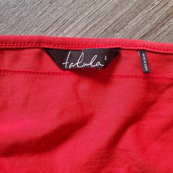 4/$20 Talula Aritzia Red Cropped Tank, Size L - Picture 4 of 6